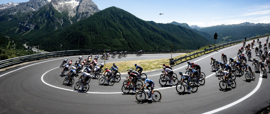 A scenic moment captured by photographer Billy Ceusters / A.S.O. during the 4th stage of Tour de France 2024, when the race visited the Alps.