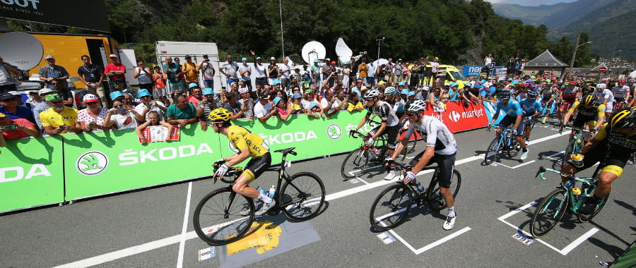 The infamous F1 stlye grid start of Tour de France 2018
